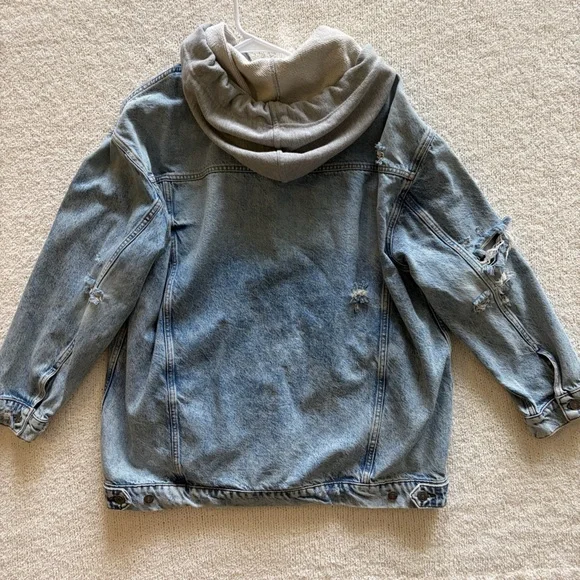 We The Free People Light Blue Denim Distressed Oversized Jacket Gray Hood Size M - Picture 5 of 11